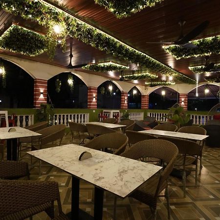 Palm Springs Beach Resort - Gorai Mumbai Eksteriør bilde