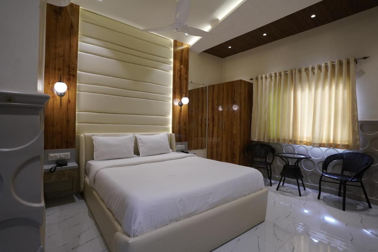 Palm Springs Beach Resort - Gorai Mumbai Eksteriør bilde