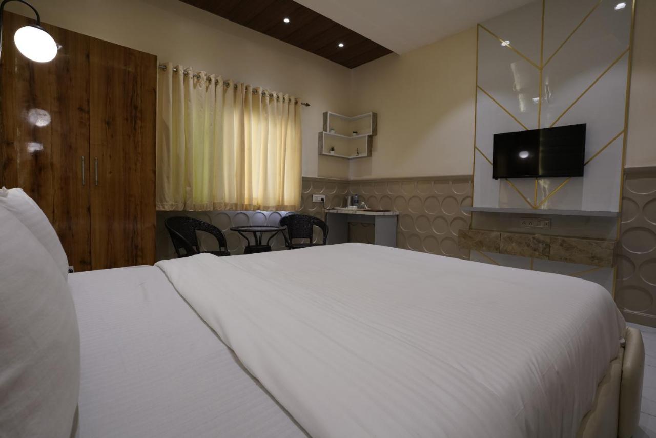 Palm Springs Beach Resort - Gorai Mumbai Eksteriør bilde